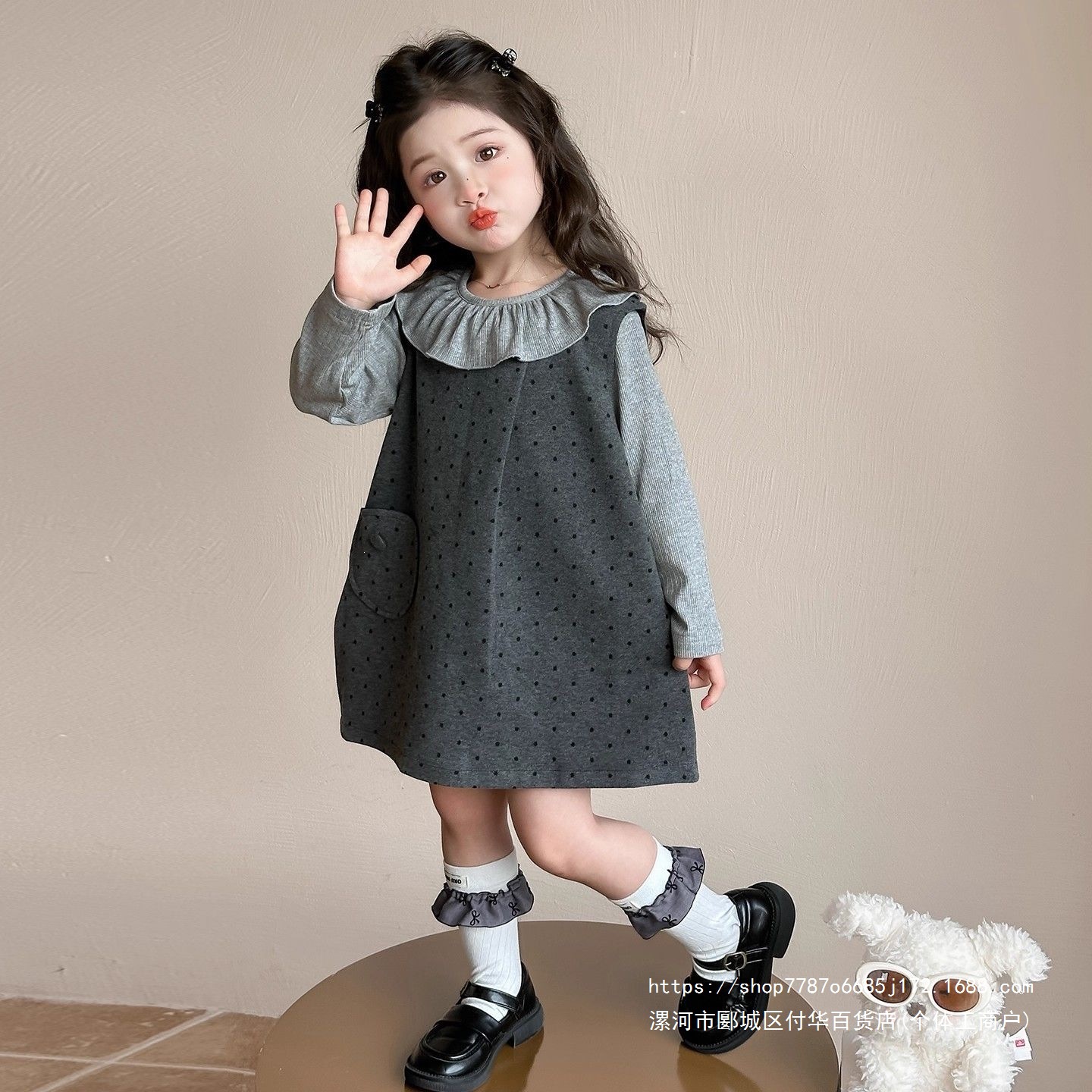 女童连衣裙春秋季2026新款儿童洋气娃娃领圆点女宝秋装超萌两件套