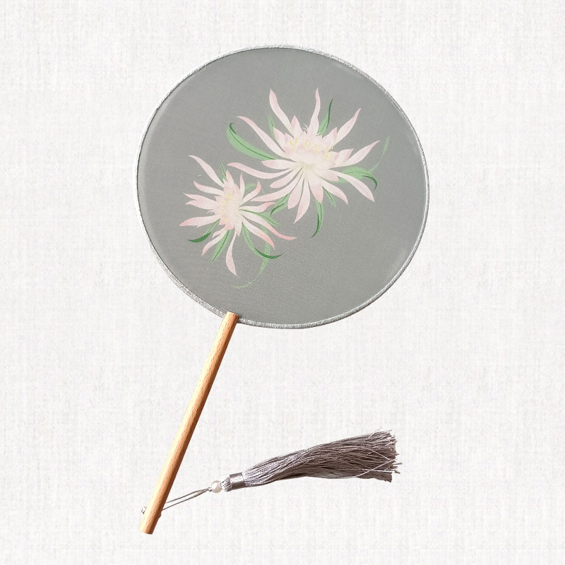 Abanderado estampado grupo abanico 2024 nuevo estilo flor animal abanico antiguo al por mayor Hanfu cheongsam traje antiguo abanico de baile