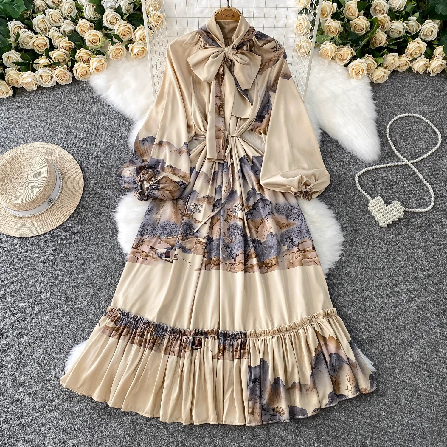 Женское платье-фонарик с v-образным вырезом и рукавами-фонариками во французском стиле, летняя длинная юбка с принтом и рюшами для похудения на талии