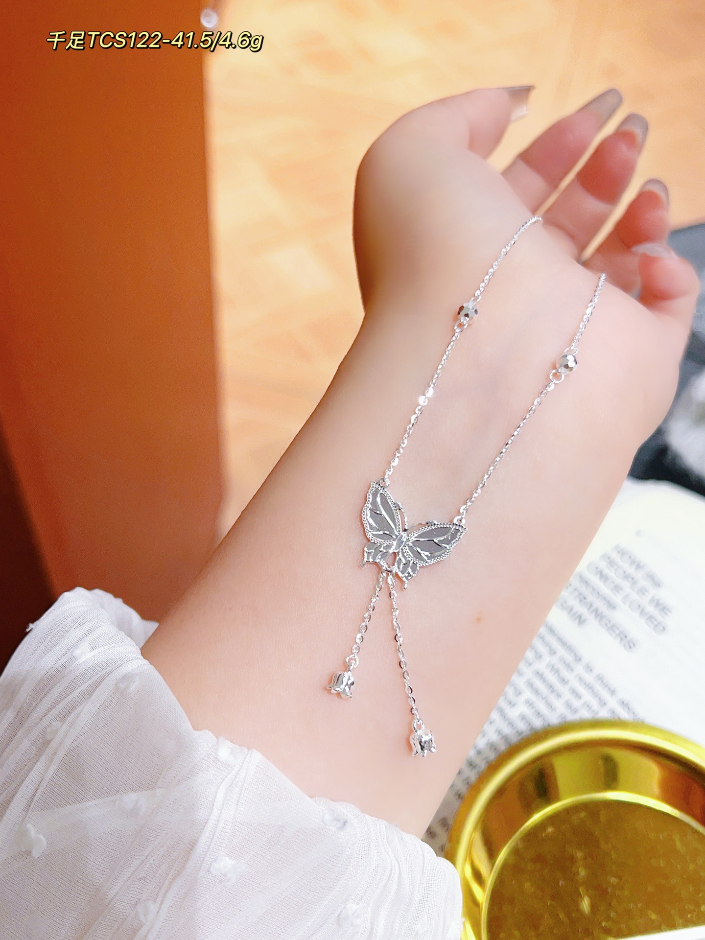 S999 plata esterlina mariposa flange collar de cuatro hojas diseño de nicho femenino de alta calidad lujo ligero cadena de clavícula para regalar a su novia