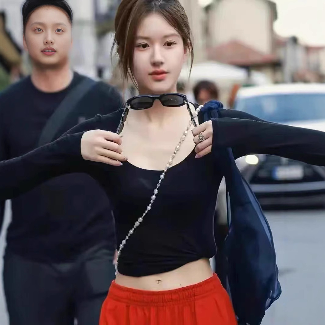 BM 바람 자오 루시 같은 스타일 블랙 U-넥 긴 소매 티셔츠 슬림 핏 보토밍 셔츠 내부 탑 레드 캐주얼 바지 바지 바지