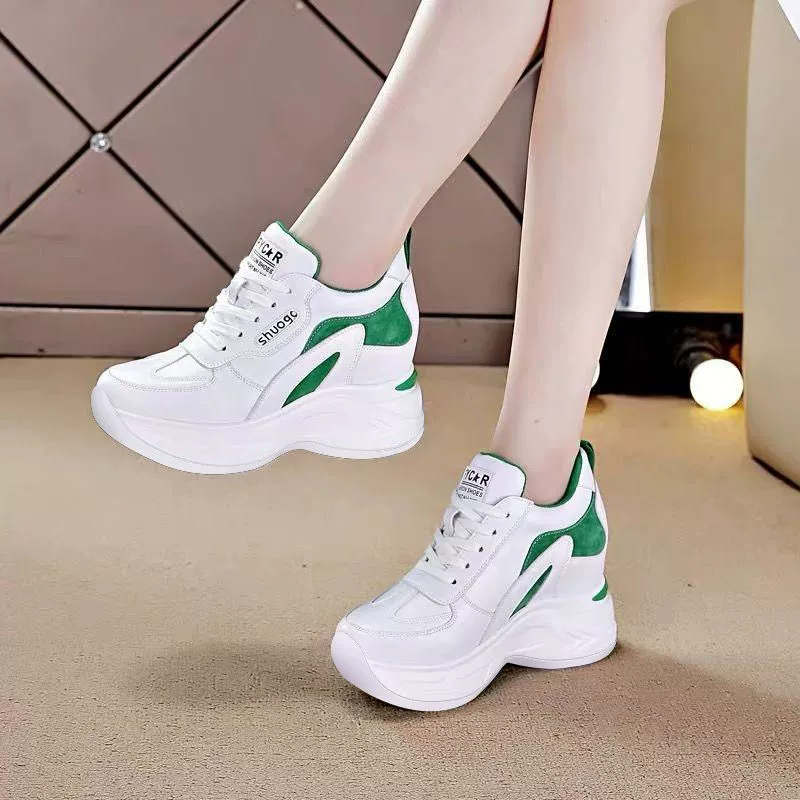 Маленькие кроссовки внутренней высоты женские 2022 весна осень зима Джокер Повседневная Белая обувь на толстой подошве туфли для похудения Torre
