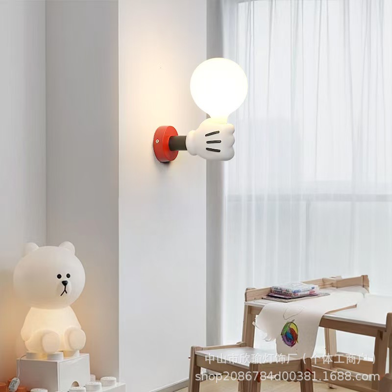 (mano derecha) lámpara de pared Mitch - bombilla blanca lechosa