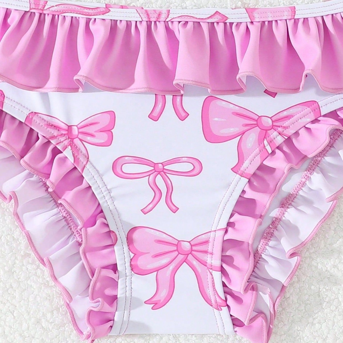 Lindo traje de baño de dos piezas para niñas con estilo floral fresco y dulce. Adorable traje de baño para bebé. Nuevo._voghion.com