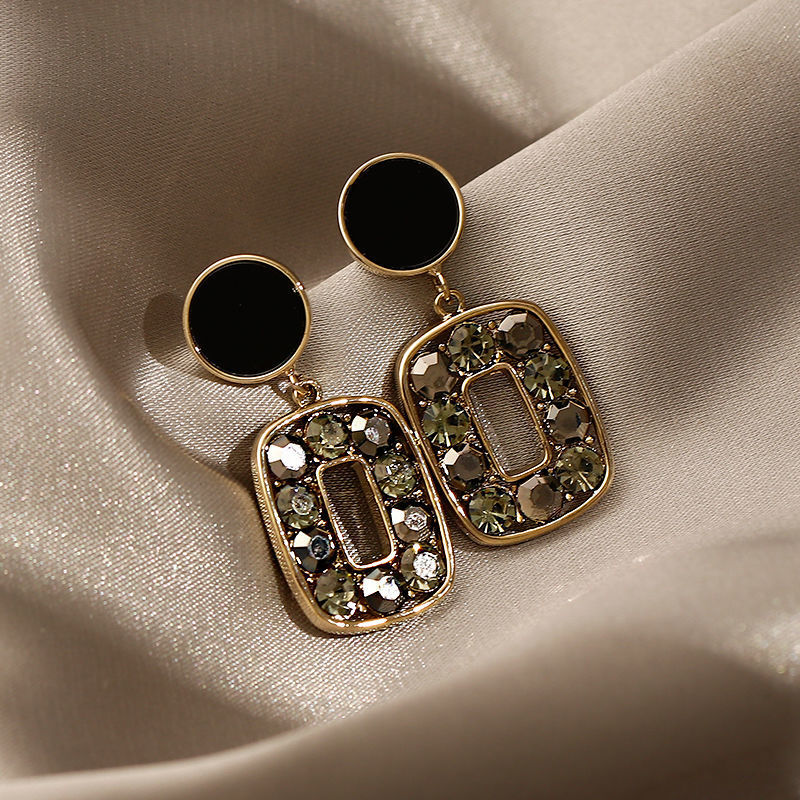 Simple Black Premium Texture Luxury Full Diamond Geometric Rectangular Earrings display picture 4