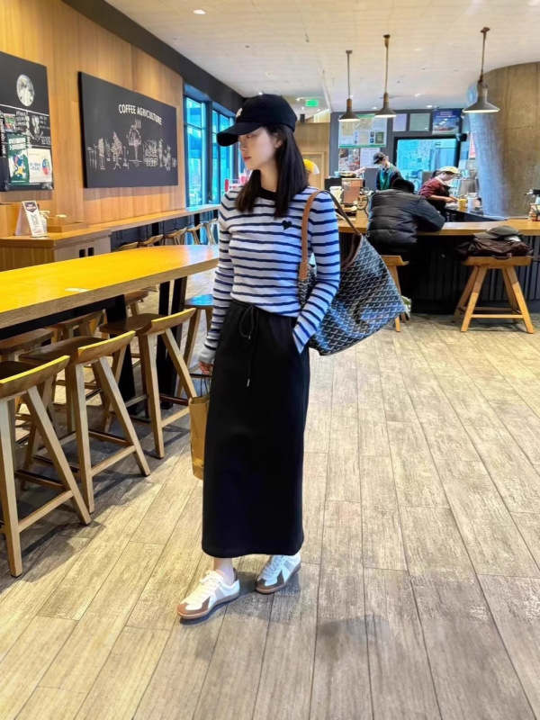 小香风韩系蓝色条纹针织衫毛衣女早秋季设计感短款内搭打底衫上衣|undefined