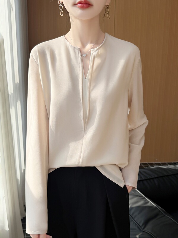 Georgette Color-Blocked Faux Two-Piece V-Neck Long-Sleeve Shirt for Women, with a High-End Drape, Simple and Elegant Japanese-Style Fashion Shirt