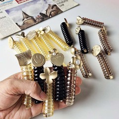 合金の高いポニーテールの神器の電話線の頭飾りの日本の泡のお下げは髪のひもを編みます。