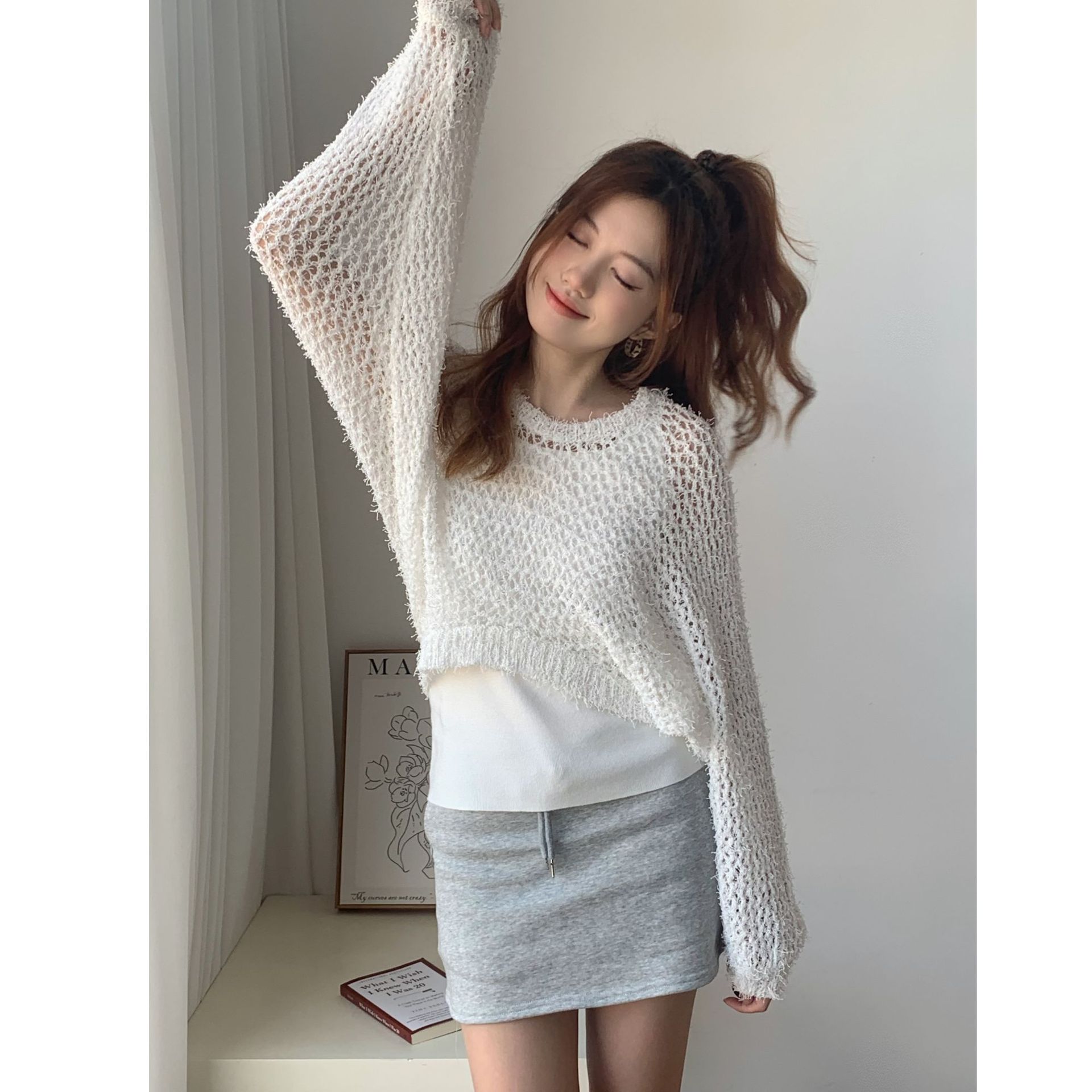 White short demi-season thin knitted set