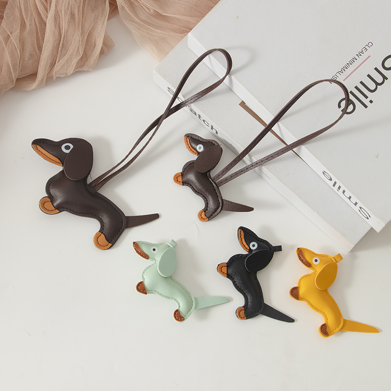 Christmas in stock Mini Dachshund Dog Puppy Hanging Keychain Bag Pendant Small Jewelry Mobile Phone Case Accessories Wholesale