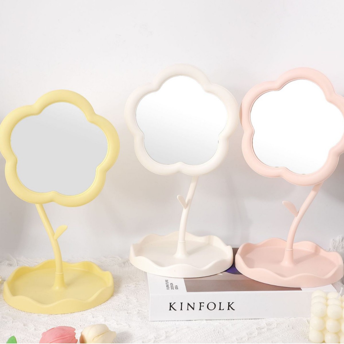 Espejo portátil de flores ins Espejo de tocador de escritorio de escritorio Dormitorio de estudiantes Espejo de maquillaje de girasol portátil de alto valor