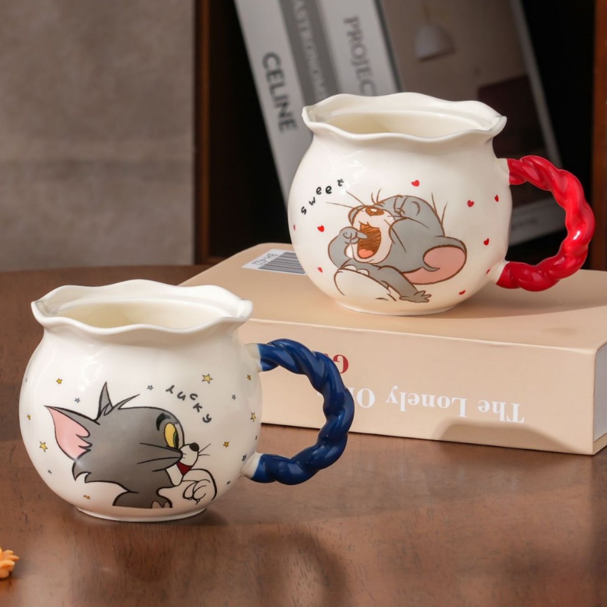 Gato y ratón auténtico regalo de mano de taza de cerámica de agua potable de alta calidad de oficina con tapa