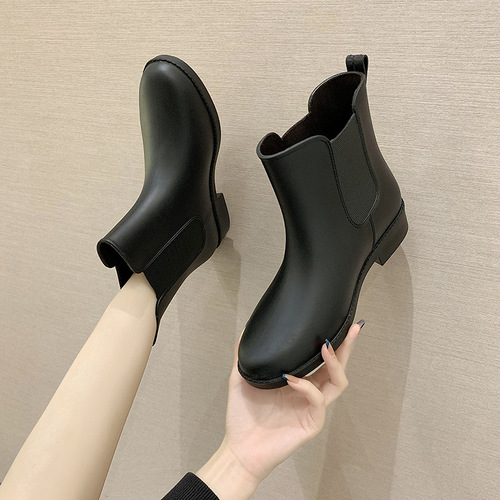 Four-Season Rain Boots for Women, Chelsea Rain Boots, Short Tube, Slip-Resistant and Waterproof, Fashion Martin Boots, Low Heel, Casual Adult Rain Boots