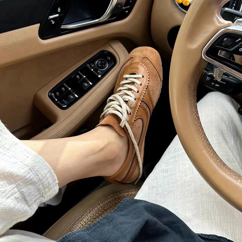 Brown Vintage-Style Cowhide Leather Women's Sneakers, Genuine Leather Versatile Lace-Up Flat Sports Running Casual Shoes Brown Vintage-Style Cowhide Leather Women's Sneakers, Genuine Leather Versatile Lace-Up Flat Sports Running Casual Shoes