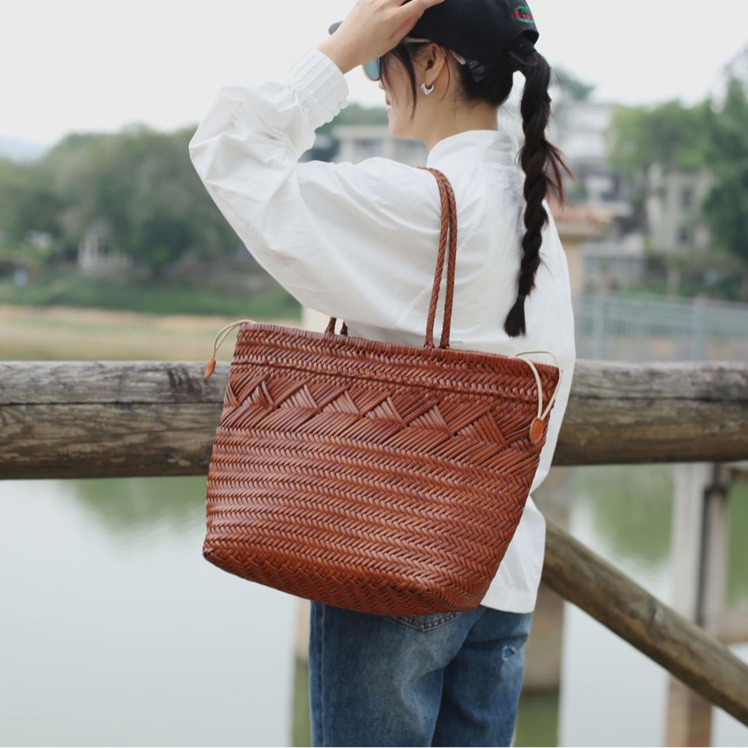 2026 French Top Grain Cowhide Basket Bag Hand-Woven Women's Tote Bag Versatile Commuter Shoulder Bag - Thumbnail 4