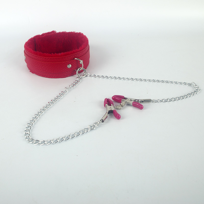 Collier sexy en cuir avec pinces en peluche et harnais de cou_voghion.com