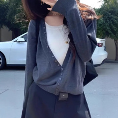 假两件慵懒风圆领长袖针织衫女2025新款早秋宽松显瘦时髦洋气上衣