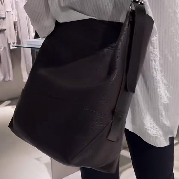 2025新款皮面水桶包大容量托特包包女百搭通勤斜挎包单肩包大包女|undefined