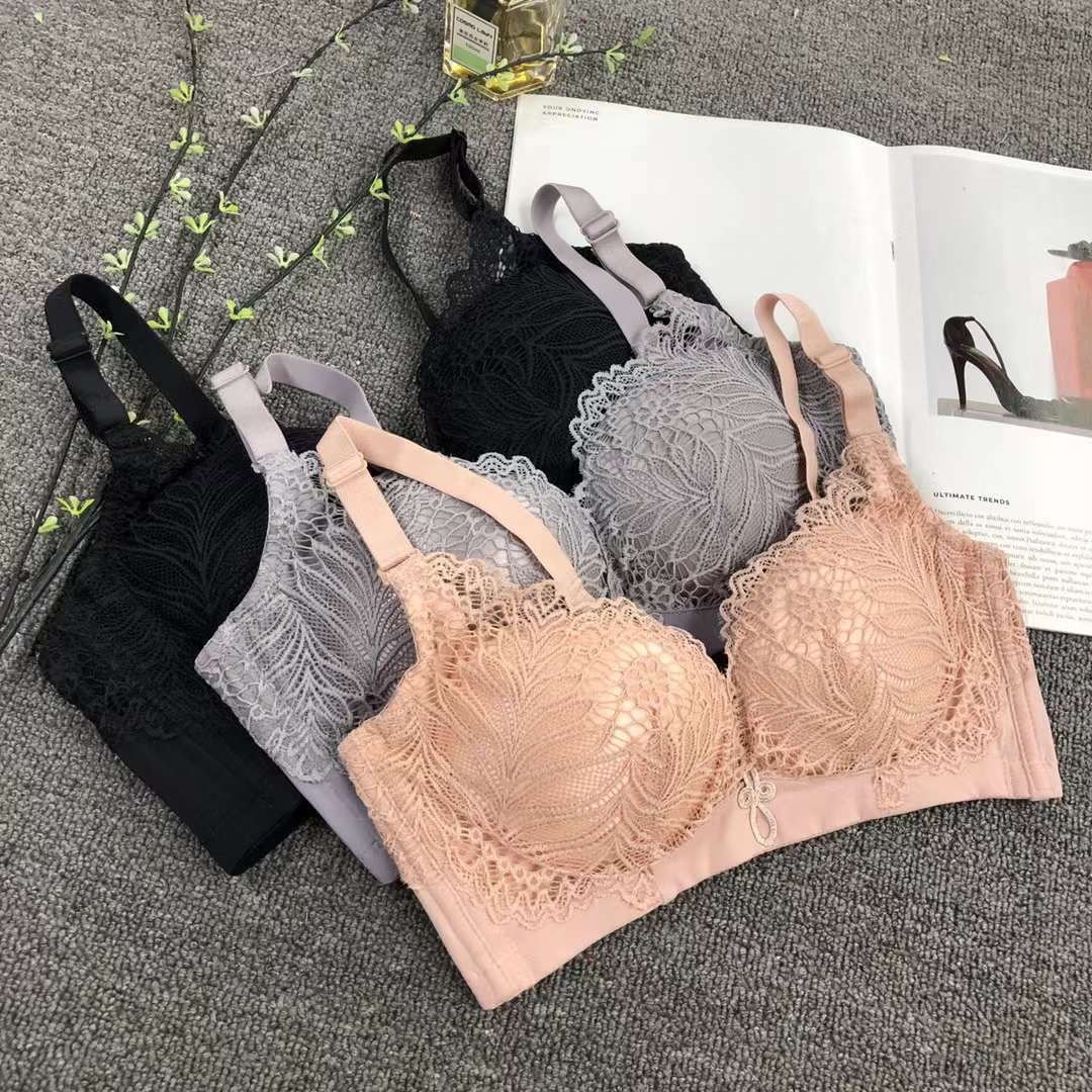 Nueva colección de pecho push-up ajustable de tres pechos cómoda sin costura inalámbrica superior delgada inferior ropa interior gruesa sujetador de las mujeres