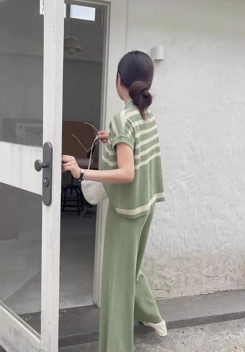 420g Weight Short Sleeve Sleeve Length Viscose fiber Fabric Type Pant Co-ord Set Sets Type 2 Pieces Set Quantity Daily Occasion Round Neck Neckline Regular Fit Fit Type Stripe Pattern Spring Season Women's Gender Elegant Style Daily Women's Elegant Stripe Viscose Fiber Pant Co-ord Set Pants Sets 10