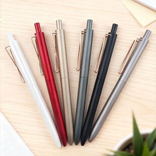 �S�ҹ�����ɫˮ�P0.5V�ͽ���䓽z�A�͹ņ���ĥɰ���ᰴ�����ԹP