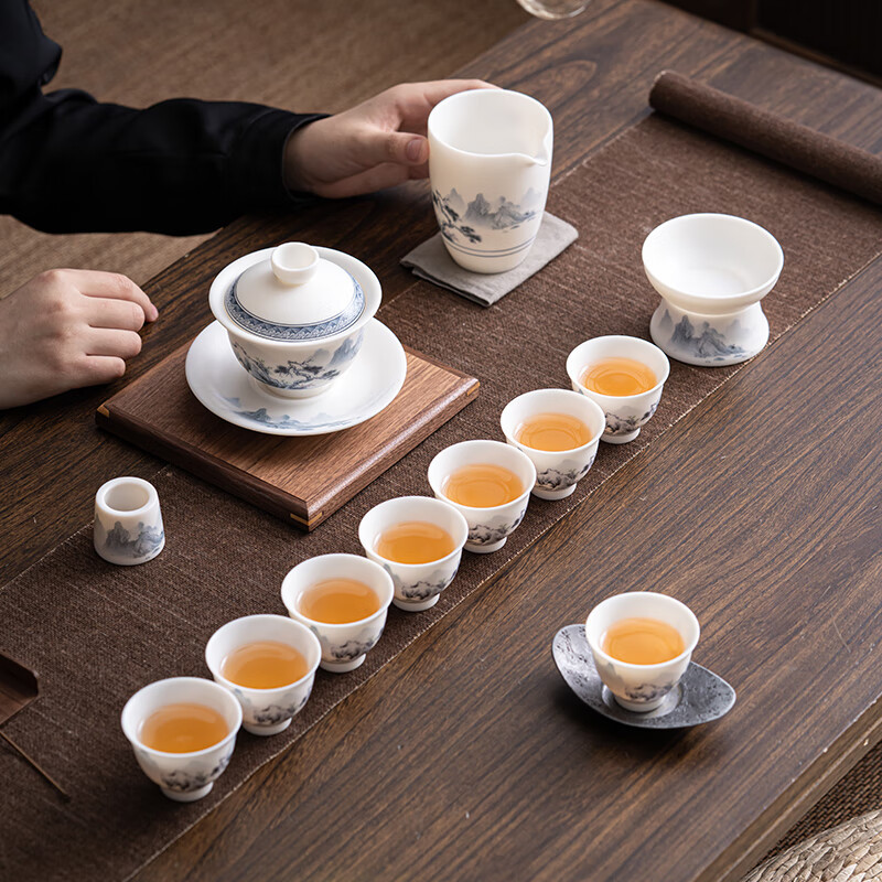 Su juego de té Blanco chino de cerámica Jiangshan hermoso color ovejas grasa Jade Kung Fu juego de té traje caja de regalo Dehua cerámica