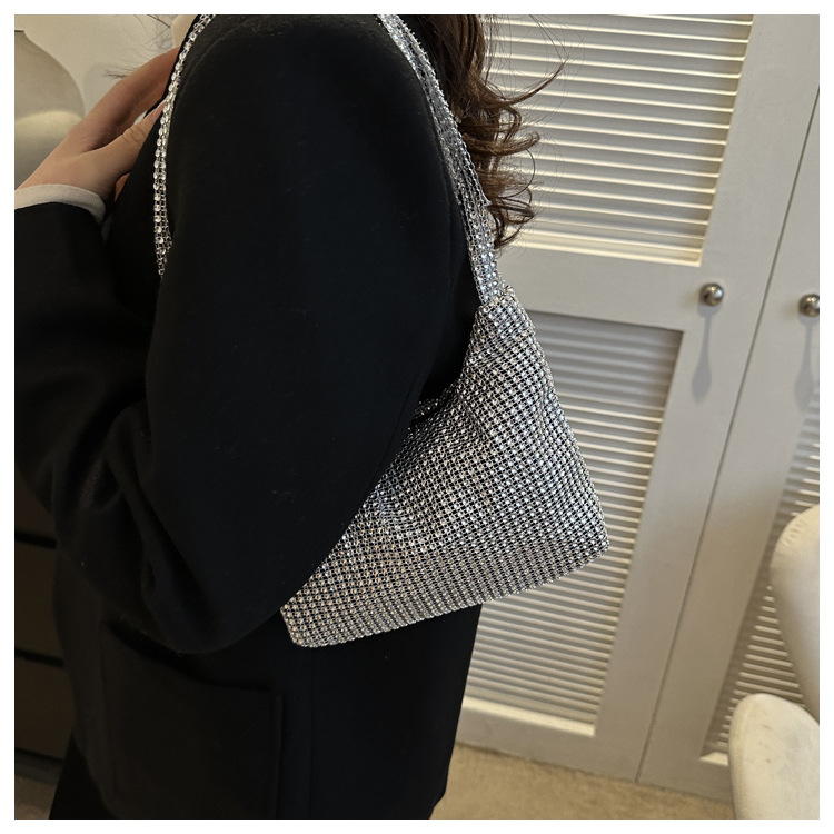 172g Weight Sewing Thread Fashion Element Zipper Closure Type Single Shoulder Strap Strap Type Underarm Bag Bags Type Daily, Shopping Occasion Pu Leather Material Solid Color Pattern All Seasons Season Women's Gender Streetwear Style Square Shape Small Size Women's Small Pu Leather Solid Color Streetwear Sewing Thread Square Zipper Underarm Bag 18