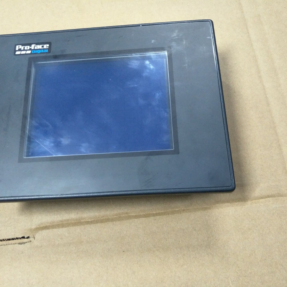 普洛菲斯触摸屏GP37W2-BG41-24V现货GP37W2-BG41-24V功能完好