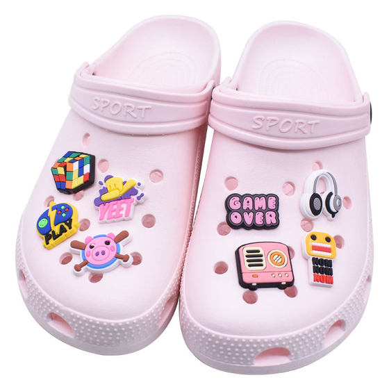 Cross-border e-commerce Amazon International Station set cartoon hole shoes shoe buckle PVC soft rubber shoe flower bracelet decorative buckle