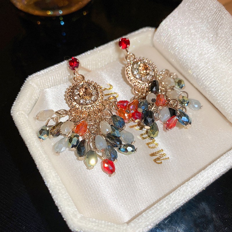 Aguja de plata con diamantes de cristal pendientes de bordilla estilo nacional pendientes de temperamento pequeño ligero lujo de alta calidad industria pesada exageración pendientes