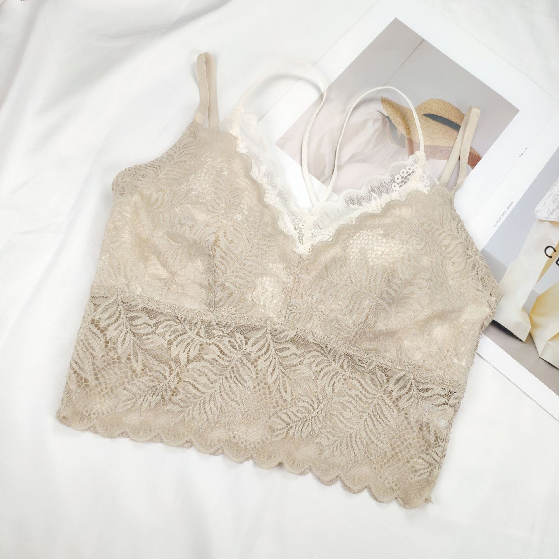 La primavera y el verano nuevo encaje belleza espalda tirantes envuelto en el pecho sexy color a juego correa de hombro doble chaleco sujetador ropa interior mujeres al por mayor