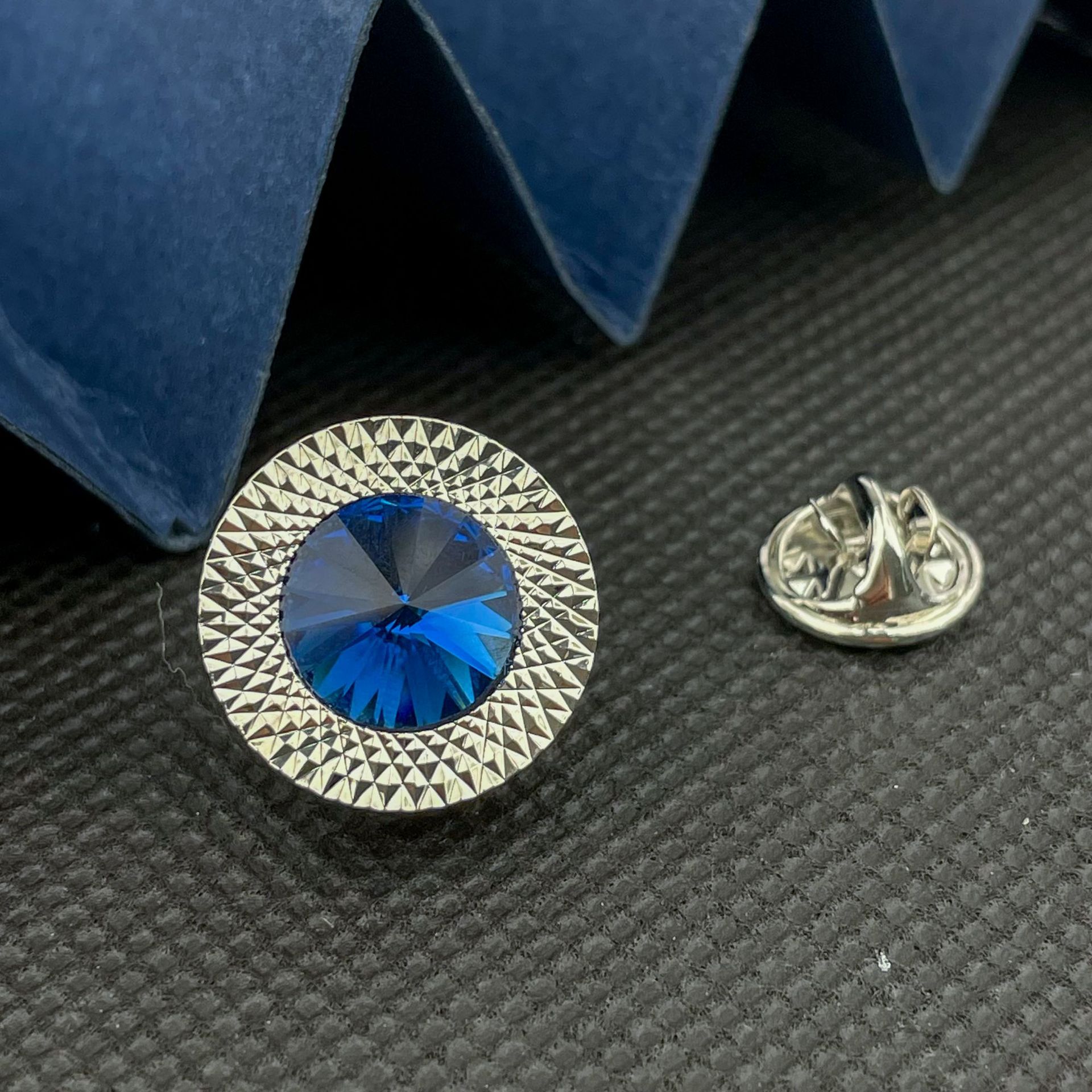 Spilla da uomo vintage design minimalista per stile elegante_voghion.com