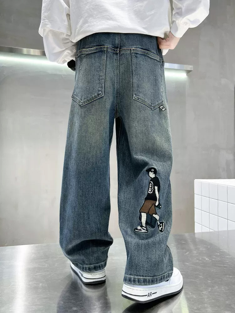 Trousers for boys