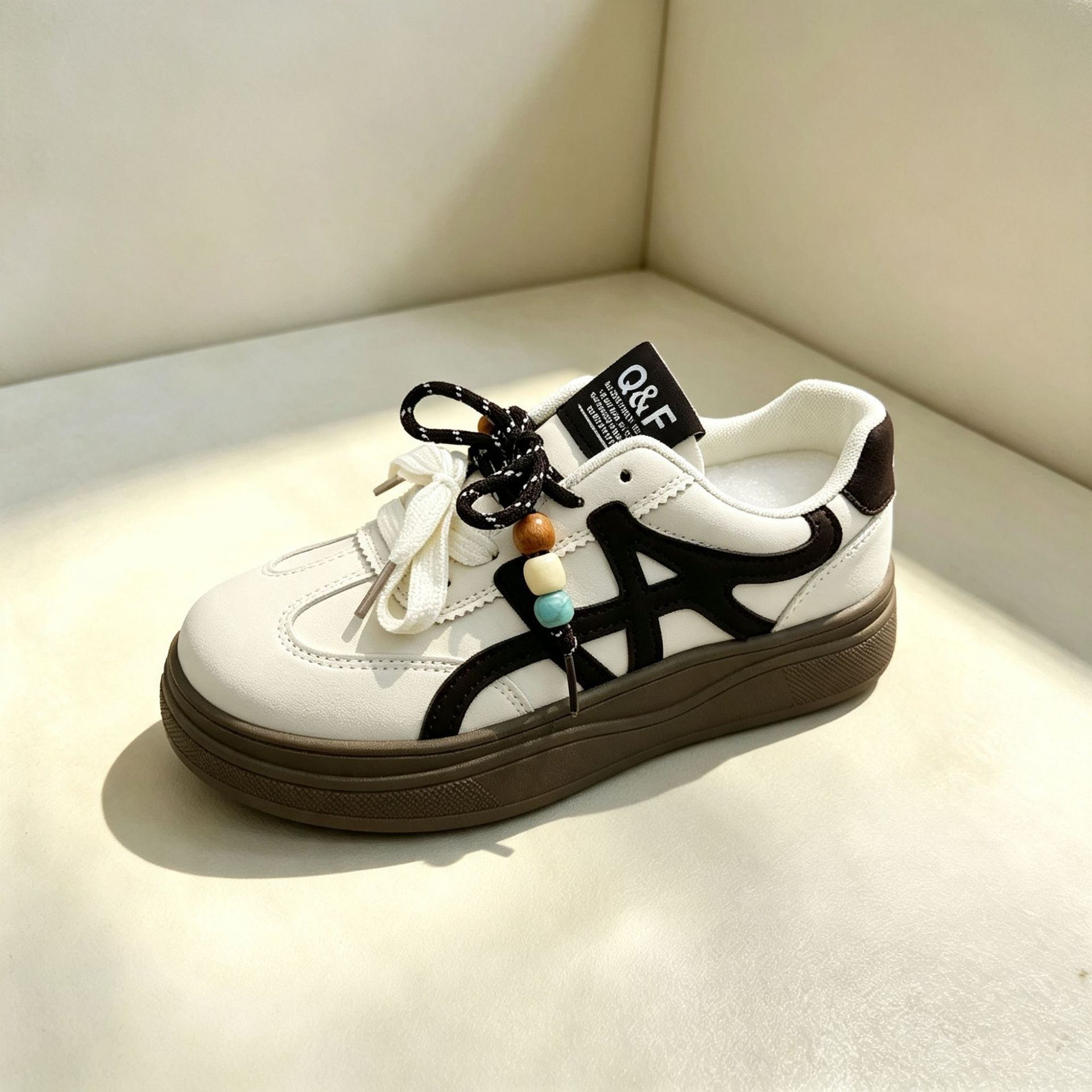 36-40 Tamaño de primavera y otoño nuevos zapatos de entrenamiento para niños de tamaño medio y grande zapatos casuales con zapatos de skate de entrenamiento anti-deslizante clásicos suaves