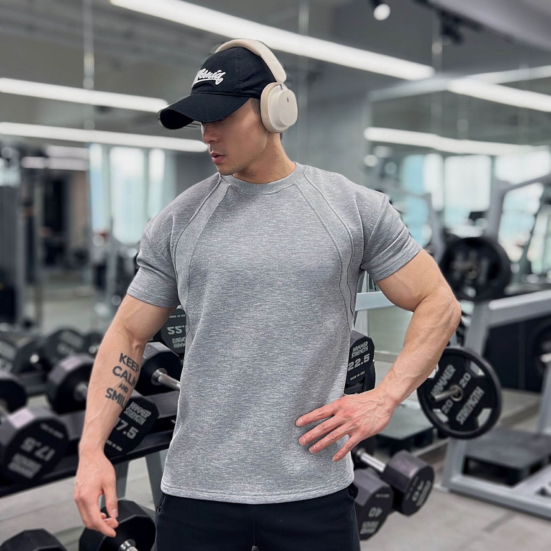 High quality Autumn men long sleeved T-shirt Fashion sport Round Collar fitness running mesh Breathability Training t-shirt men