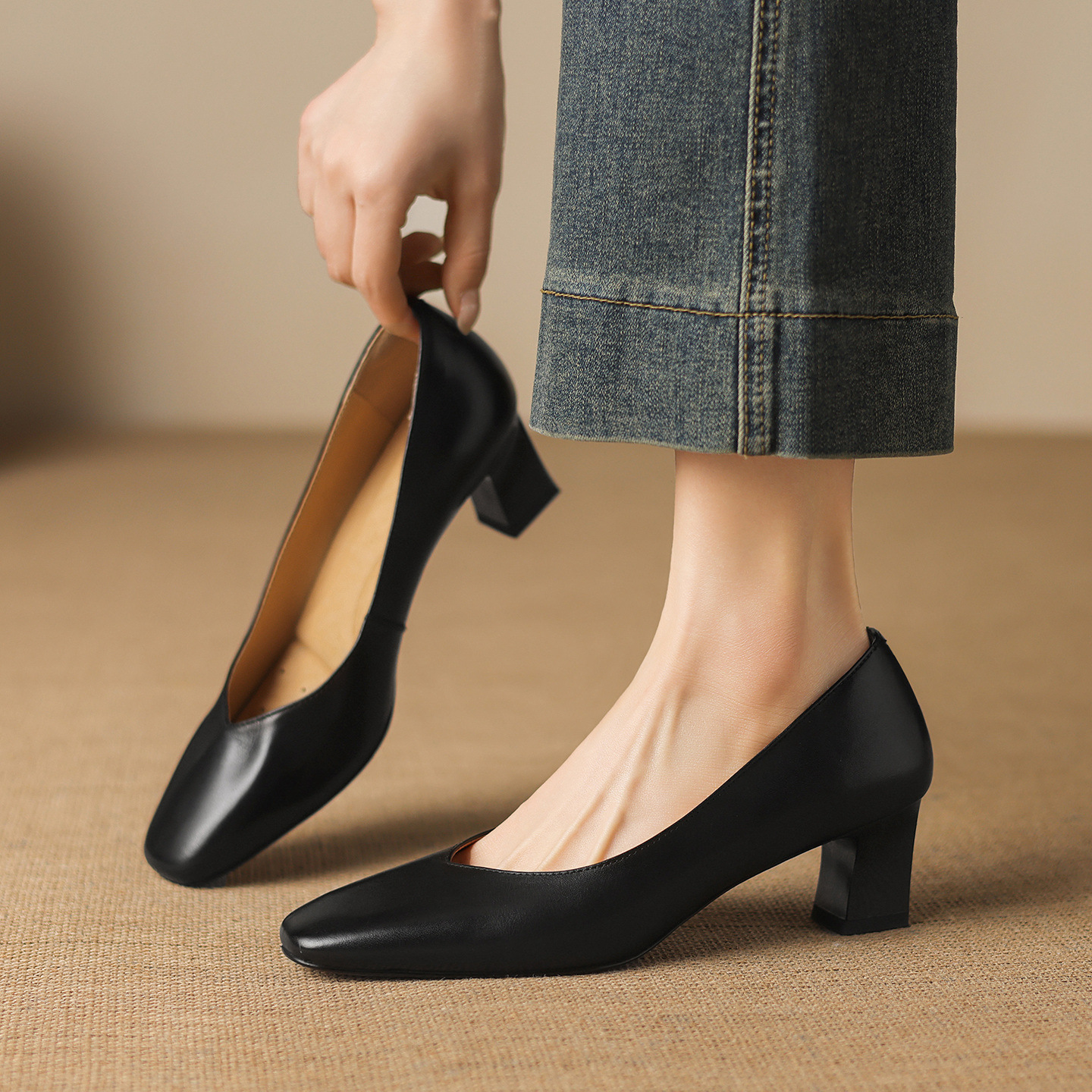 Giày da bò nữ mũi tròn bít gót thô 5 cm phong cách công sở — đen