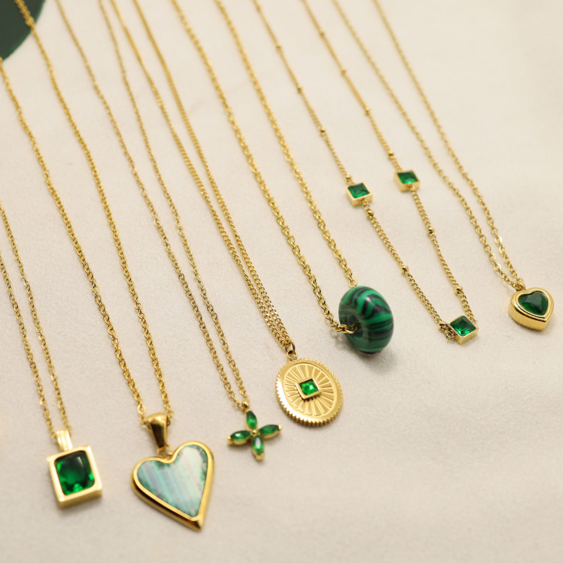 Emerald Fashion Titanium Steel Necklace Women's Ins Fashion Simple Versatile Stainless Steel Green Zirconia Lock Bone _voghion.com