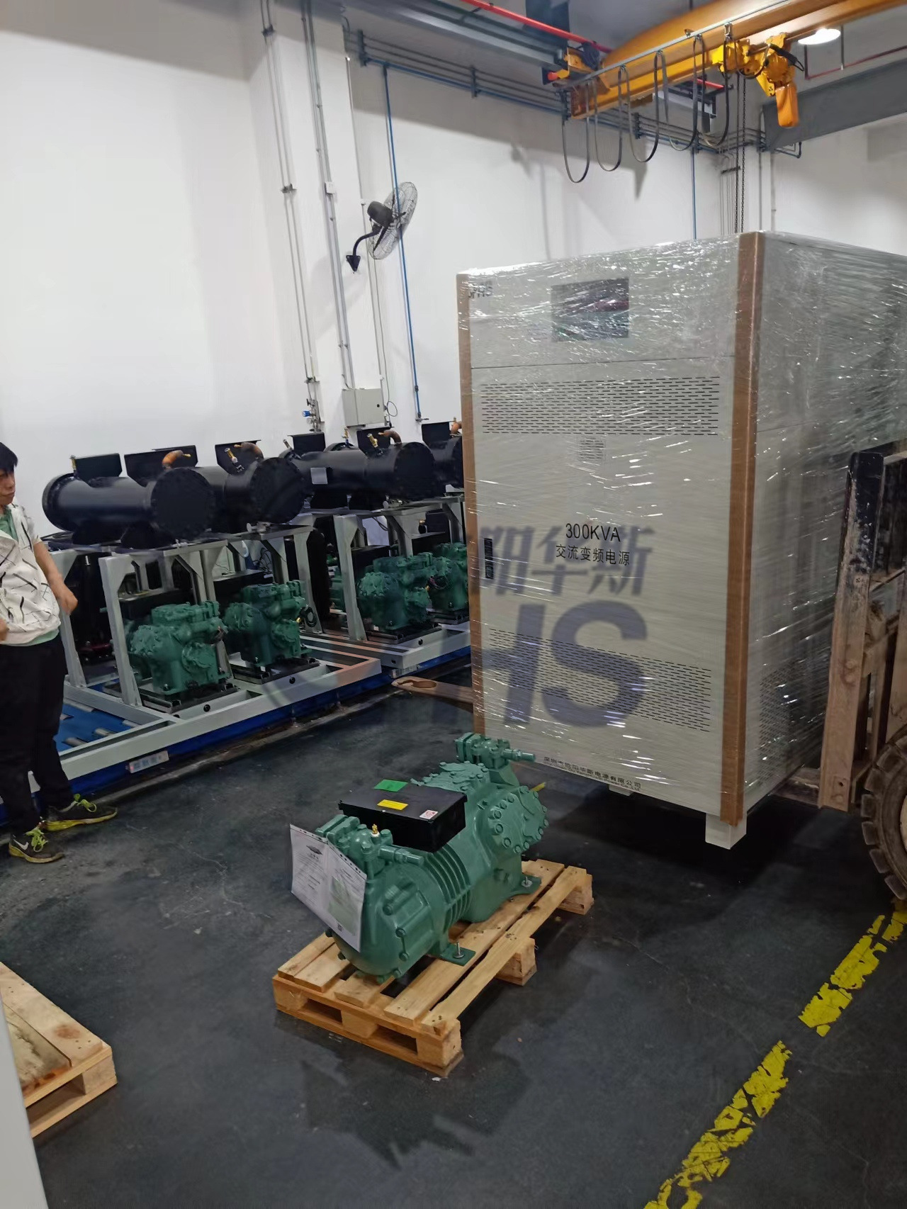 ����300KVA��Ƶ��Դ�������ݹ��������440V 60HZ�����Գ��ڵ��