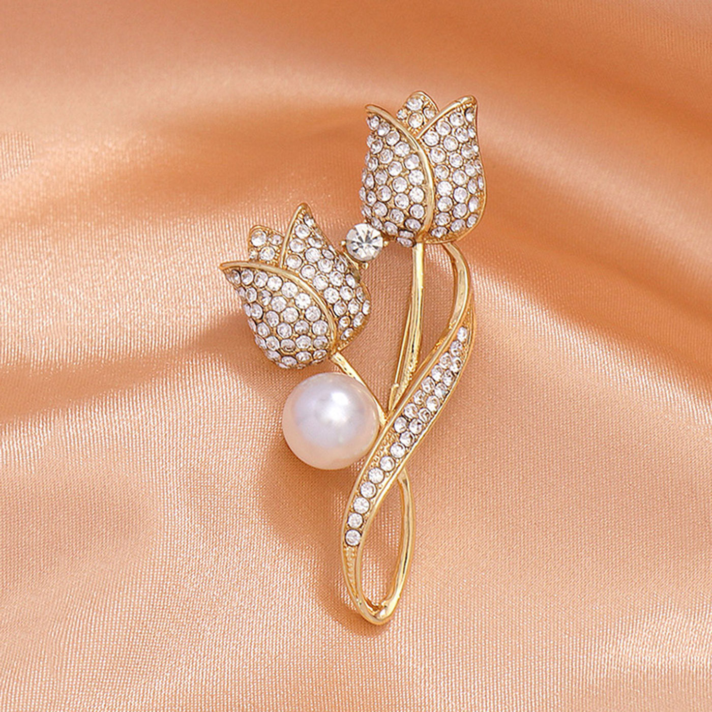 Estilo coreano nueva joyería tulipán perla broche de mujer de gama alta traje abrigo pin diamante aleación ramillete mujeres
