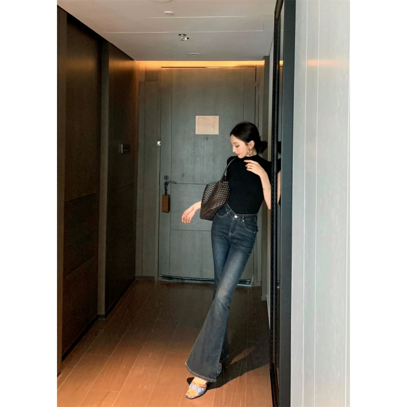 2025 женская мода минималистский фундамент тонкая тонкая футболка топ прямой рог джинсовые брюки женская одежда