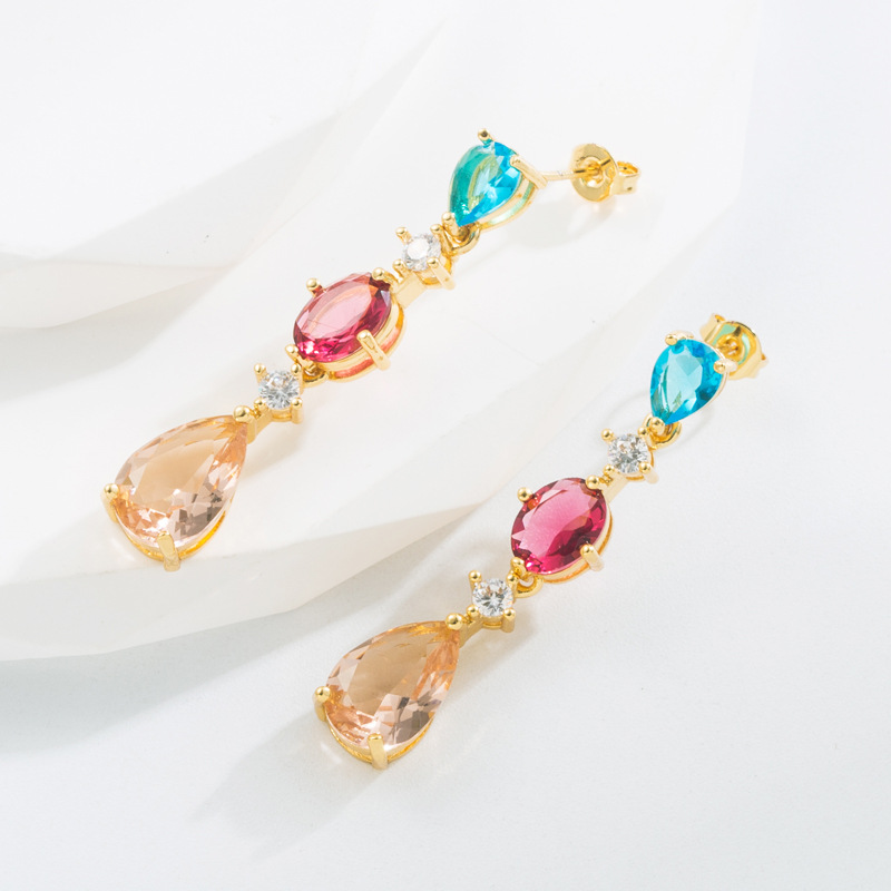 Fashion C Shape Water Droplets Inlaid Zircon Copper Gold Plated Earrings display picture 2