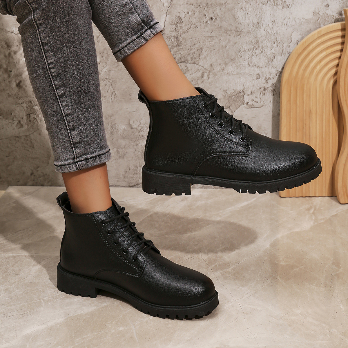 Women's Soft Leather British Style Platform Boots For Autumn_voghion.com