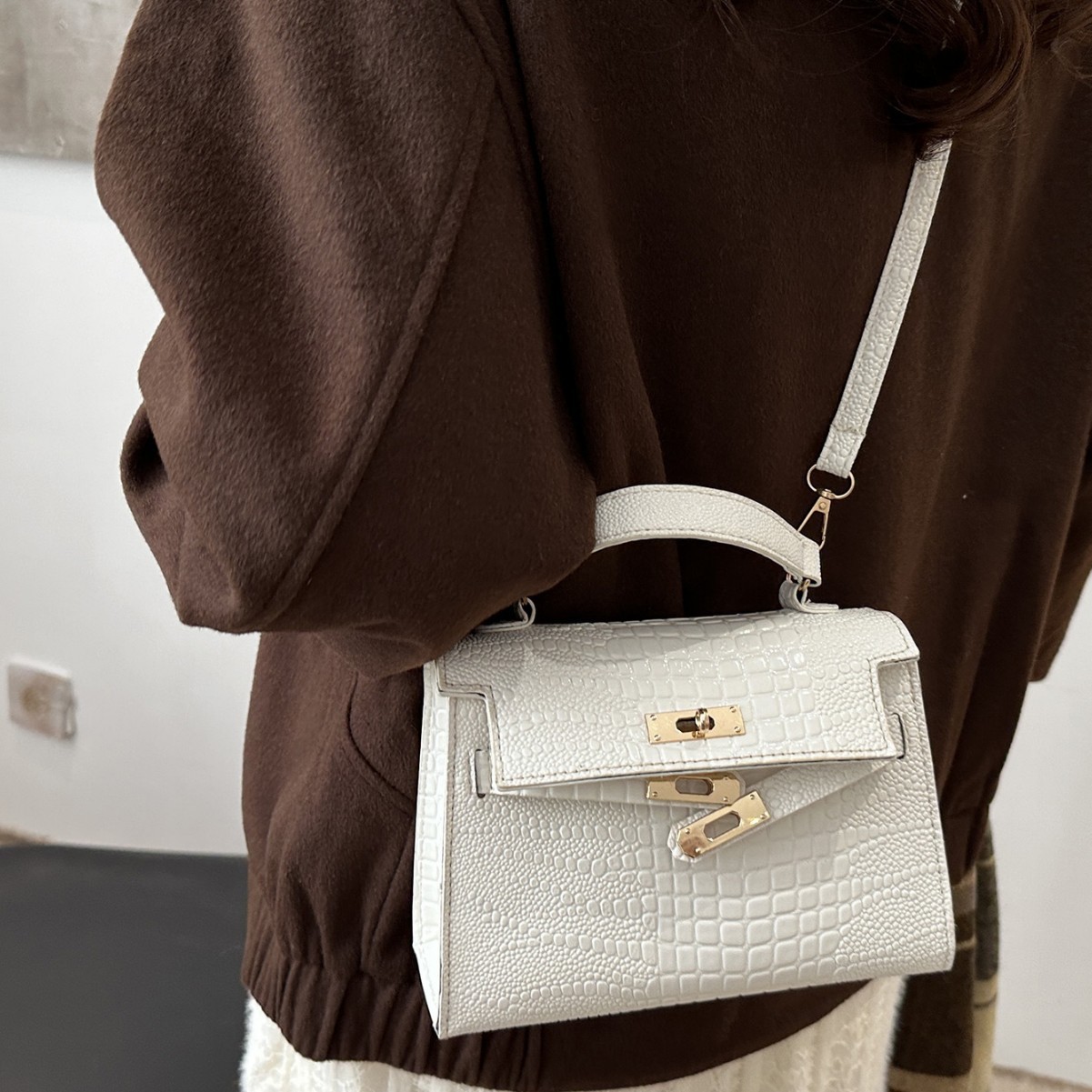 Bolso de mano blanco 2025, nuevo bolso de moda de otoño y invierno, bolso de tela, bolso de mochila, bolso de cocodrilo, bolso de Kelly
