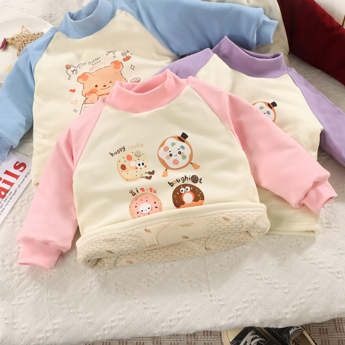 Niños de aumento de temperatura camisa de fondo de cuello medio alto camisa de fondo caliente bebé lindo dibujos animados invierno chaqueta de algodón