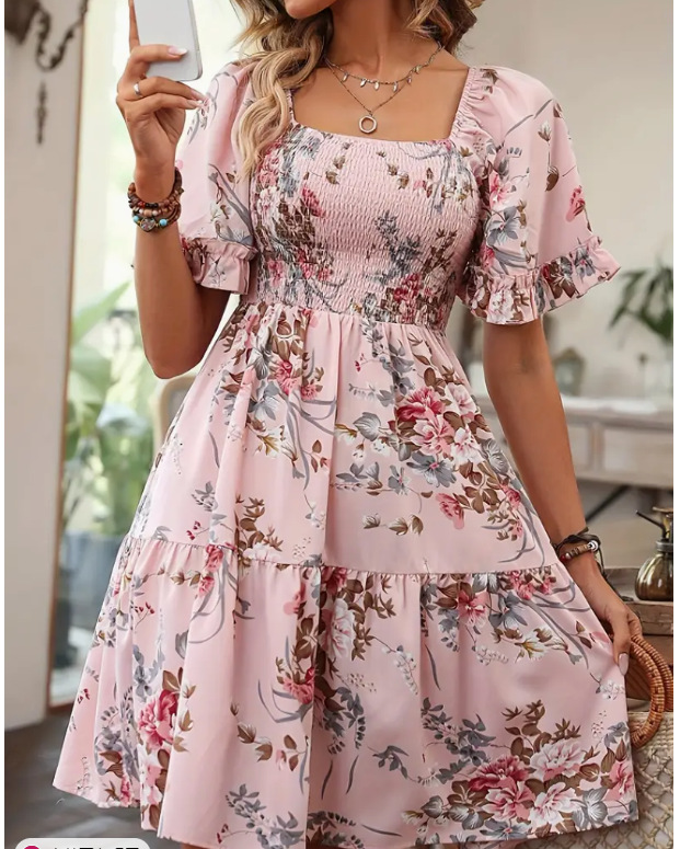 Floral Kleid Mit Eckigem Ausschnitt Und Gerafften Ärmeln_voghion.com