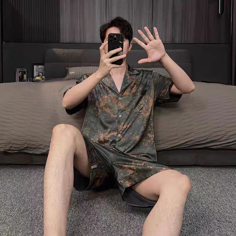 Wholesale pajamas men's 2025 new spring and autumn thin ice silk luxury short sleeve teenage men's home clothes suit Wholesale pajamas men's 2025 new spring and autumn thin ice silk luxury short sleeve teenage men's home clothes suit