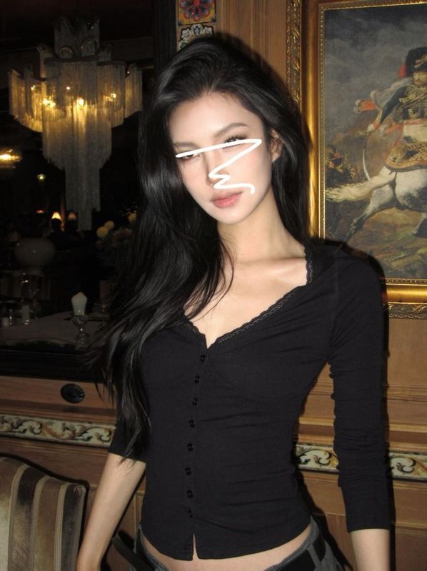 [260g cotton modal] lace button v-neck t-shirt women's slim long sleeve short jacket black