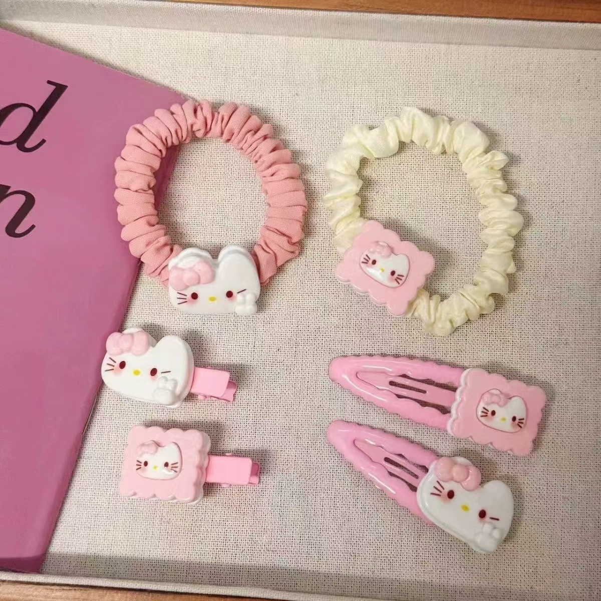 Аксессуар для волос (Hello Kitty) набор из 6 шт. — розовые заколки и резинки, пудровый дизайн
