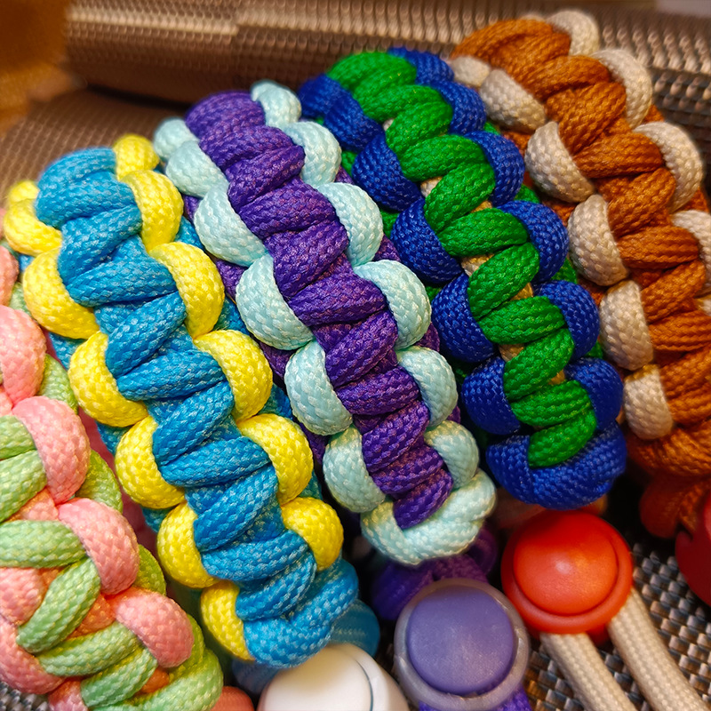 Cordón corto de muñeca hecha a mano de celebridades de Internet, color mezclado innovador, cordón para teléfono móvil anti-pérdida, llave para cámara, cordón para teléfono móvil, tarjeta