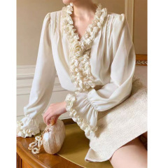 フランスの重工のキクラゲのレースのバラのシャツの女性のデザイン感の小さい大衆のゆったりしている感じの長袖の上着